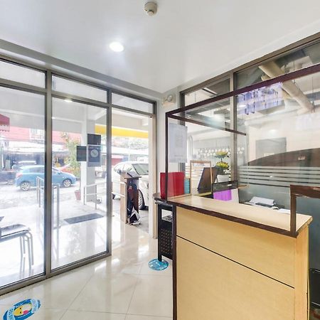 Oyo 893 Dian Suites Makati Μανίλα Εξωτερικό φωτογραφία
