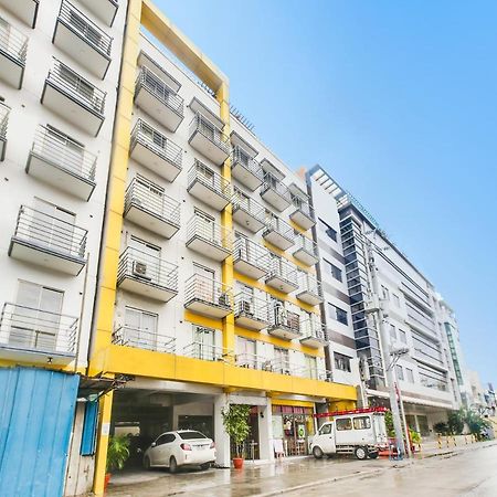 Oyo 893 Dian Suites Makati Μανίλα Εξωτερικό φωτογραφία