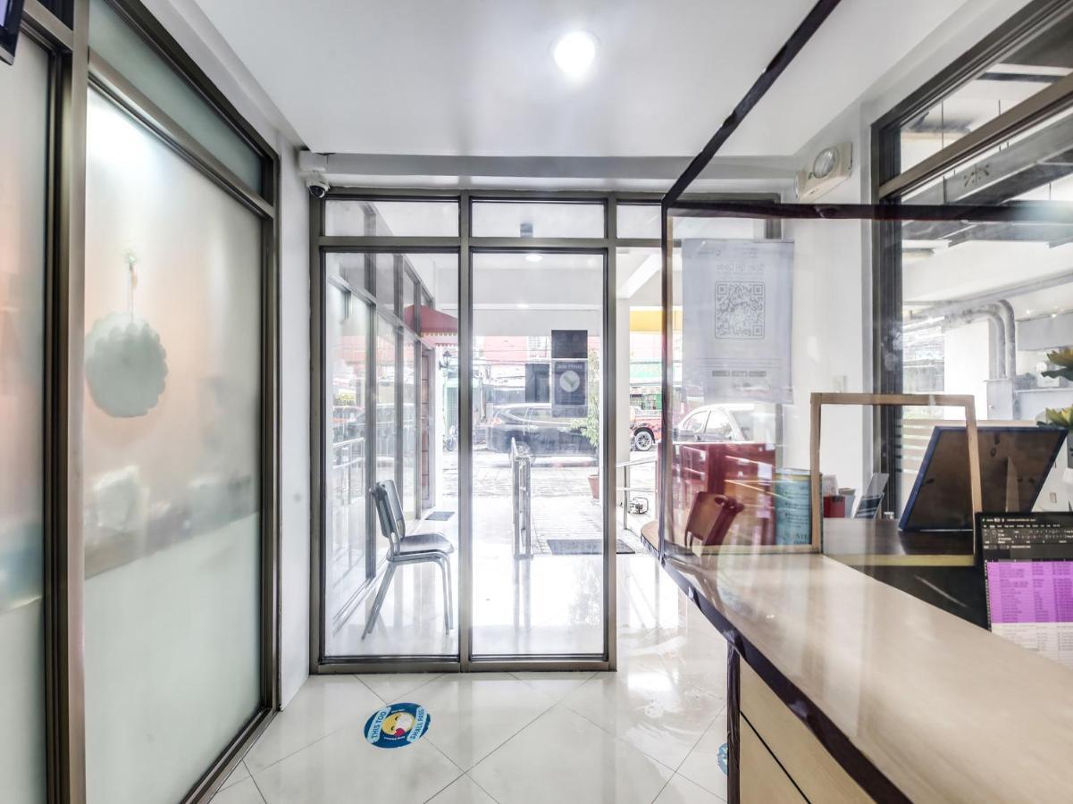 Oyo 893 Dian Suites Makati Μανίλα Εξωτερικό φωτογραφία