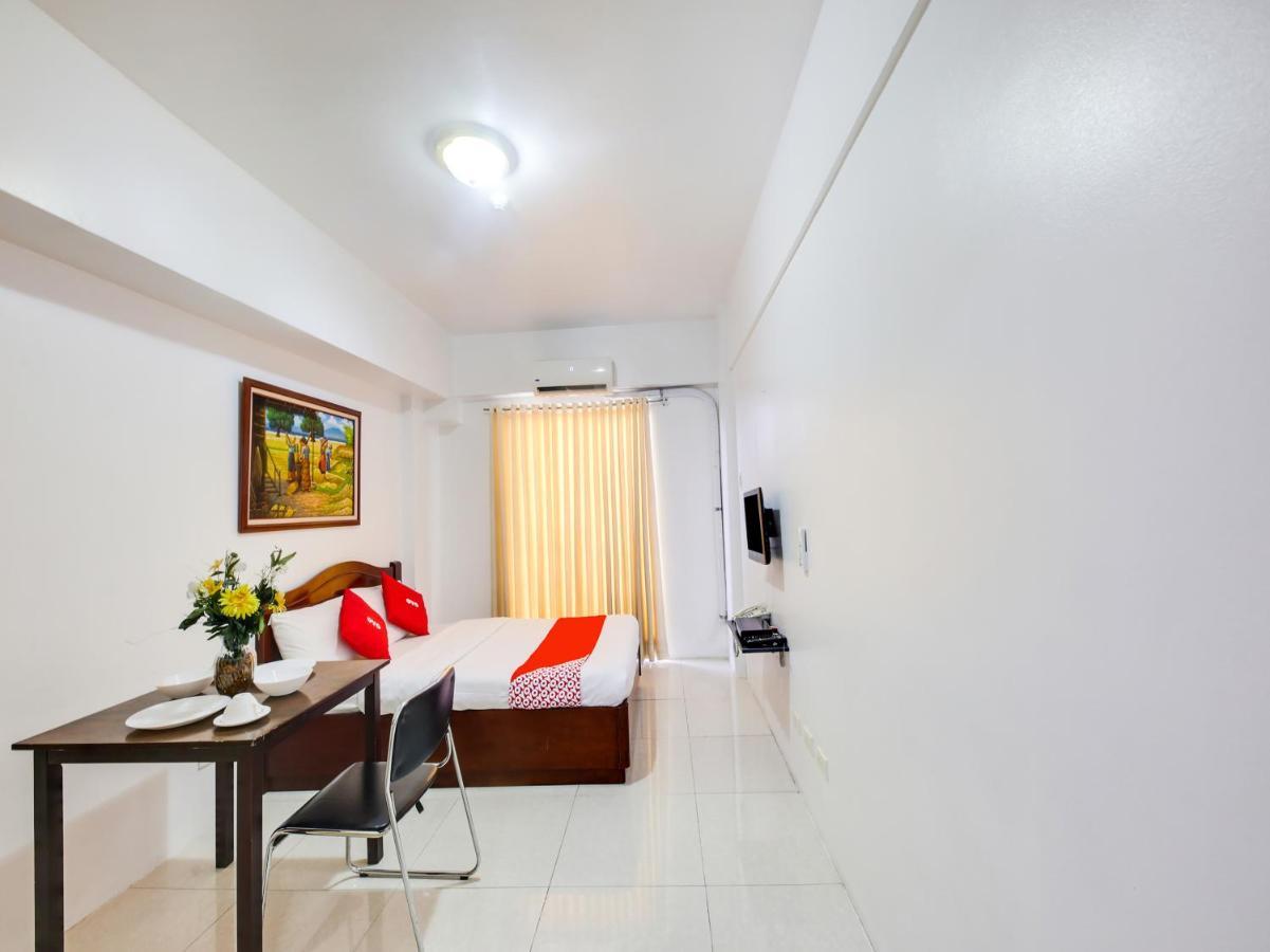 Oyo 893 Dian Suites Makati Μανίλα Εξωτερικό φωτογραφία