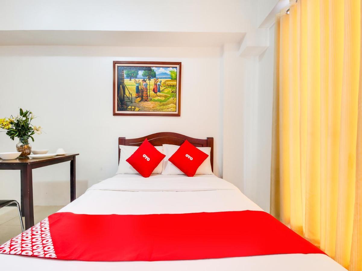 Oyo 893 Dian Suites Makati Μανίλα Εξωτερικό φωτογραφία