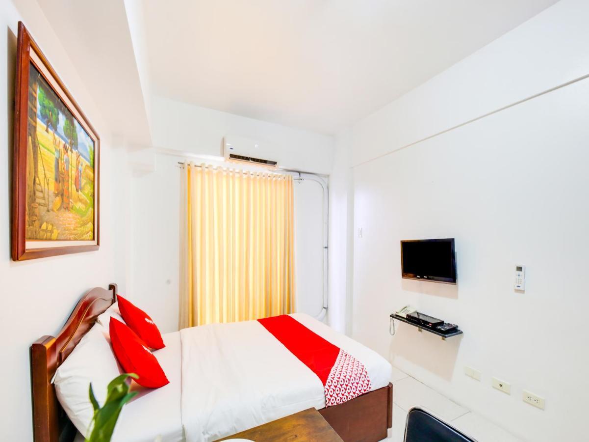 Oyo 893 Dian Suites Makati Μανίλα Εξωτερικό φωτογραφία