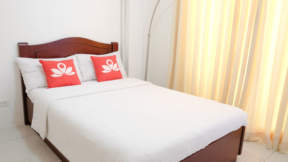 Oyo 893 Dian Suites Makati Μανίλα Εξωτερικό φωτογραφία
