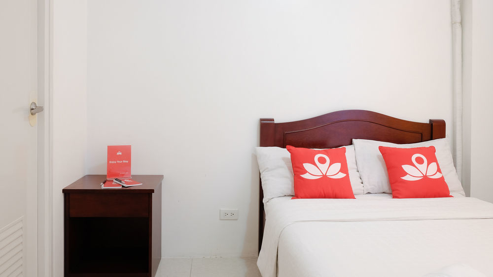 Oyo 893 Dian Suites Makati Μανίλα Εξωτερικό φωτογραφία