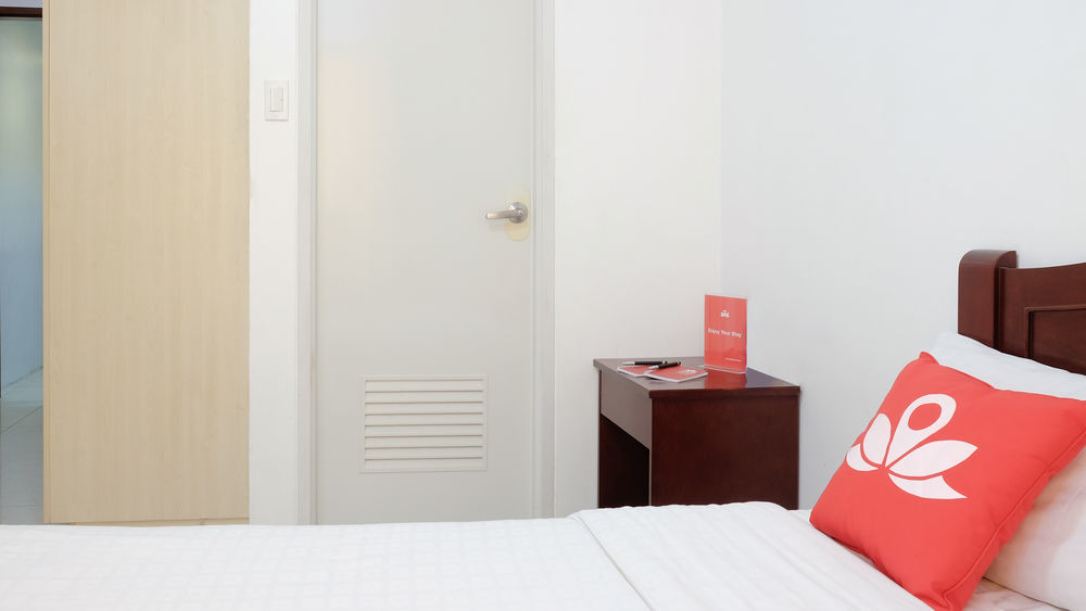 Oyo 893 Dian Suites Makati Μανίλα Εξωτερικό φωτογραφία
