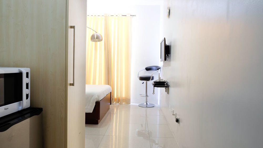 Oyo 893 Dian Suites Makati Μανίλα Εξωτερικό φωτογραφία