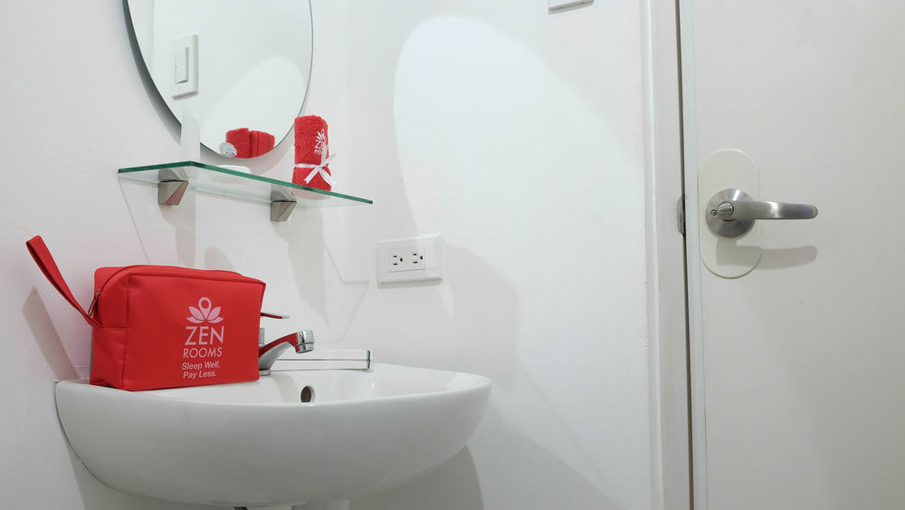 Oyo 893 Dian Suites Makati Μανίλα Εξωτερικό φωτογραφία