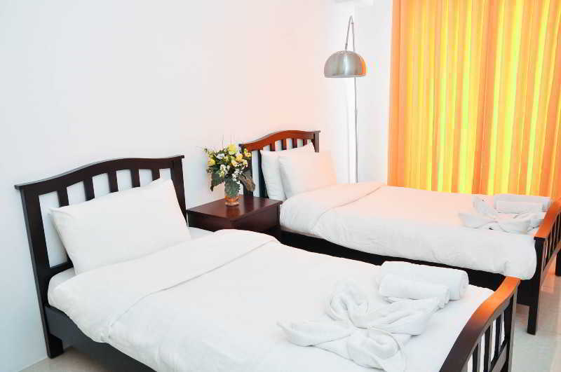 Oyo 893 Dian Suites Makati Μανίλα Εξωτερικό φωτογραφία
